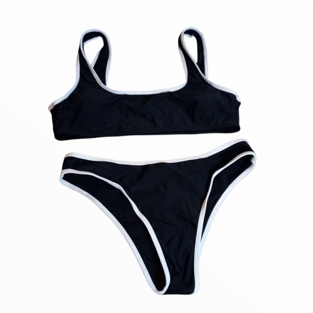 Shein Black And White Trim Bikini Set Womens Size XL NWOT.